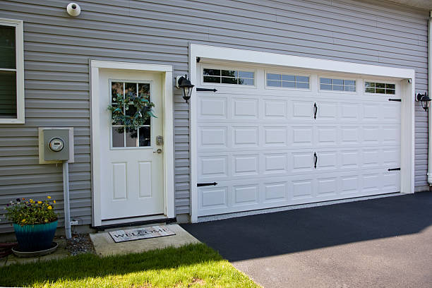 24/7 Emergency Garage Door Panel Replacement experts in Marshall, AR